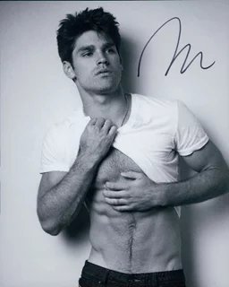 Justin Gaston autograph