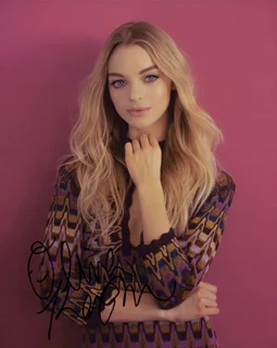 Olivia Rose Keegan autograph