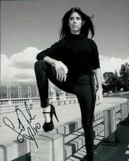 Sierra Nowak autograph