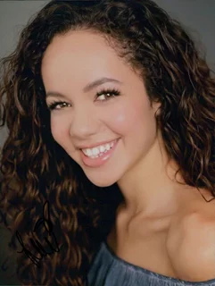 Lexie Stevenson autograph