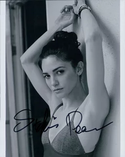 Stephanie Pearson autograph