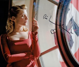 Melanie Laurent autograph