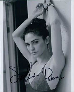 Stephanie Pearson autograph