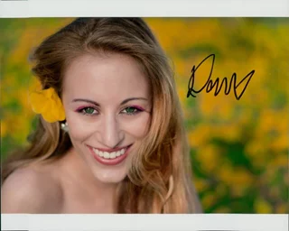 Dani Sciacca autograph