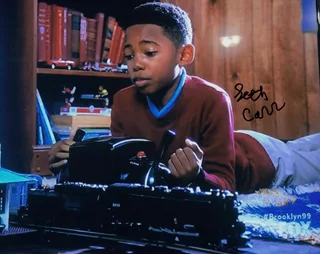 Seth Carr autograph