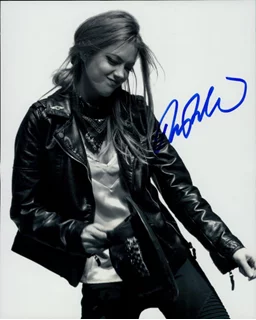 Morgan Lindholm autograph