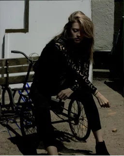 Morgan Lindholm autograph