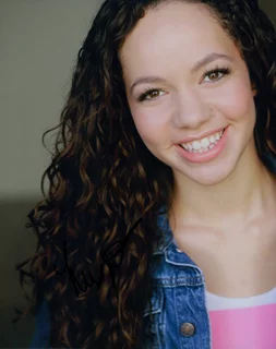 Lexie Stevenson autograph