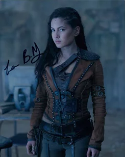 Ivana Baquero autograph