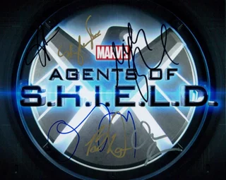 Agents of S.H.I.E.L.D. autograph