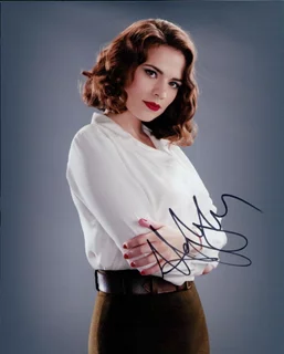 Hayley Atwell autograph
