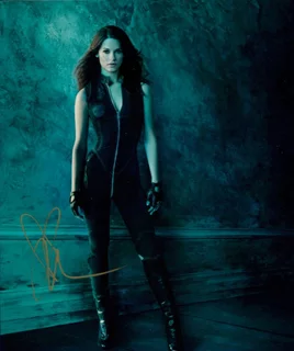 Lyndsy Fonseca autograph