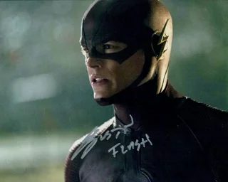 Grant Gustin autograph