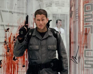 Wentworth Miller autograph