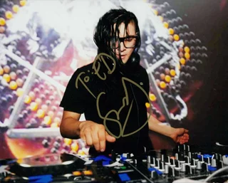 Skrillex autograph