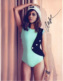 Aubrey Plaza autograph