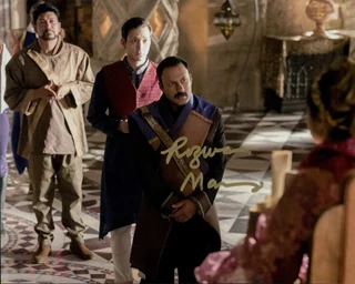 Rizwan Manji autograph