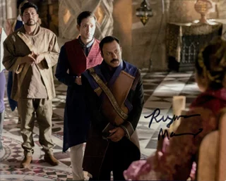 Rizwan Manji autograph