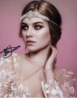 Tiera Skovbye autograph