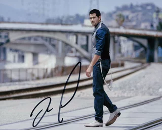 Jesse Metcalfe autograph