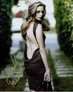 Danielle Panabaker autograph