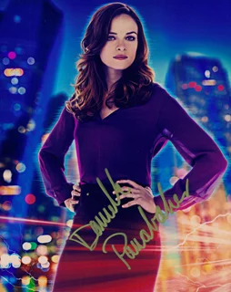 Danielle Panabaker autograph