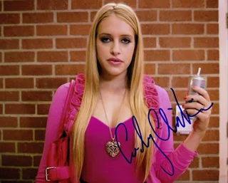 Carly Chaikin autograph