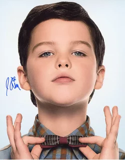 Iain Armitage autograph