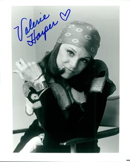 Valerie Harper autograph