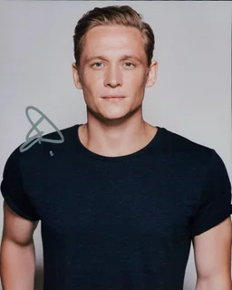 Matthias Schweighofer autograph