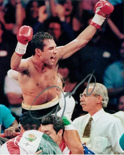 Oscar De La Hoya autograph