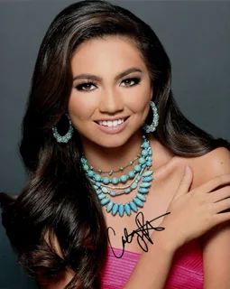 Carly Peeters autograph