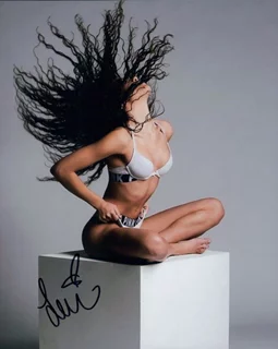 Lexie Stevenson autograph