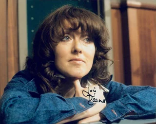Lois Daine autograph