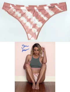 Samantha Mathias autograph