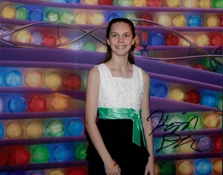 Kaitlyn Dias autograph