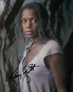 Kelsey Scott autograph