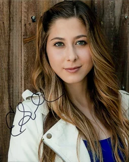 Lizzy Small autograph