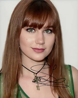 Serena Laurel autograph