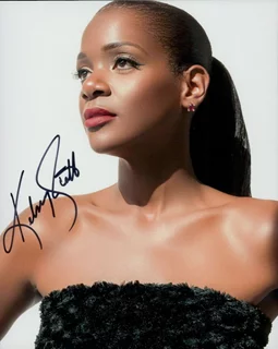 Kelsey Scott autograph