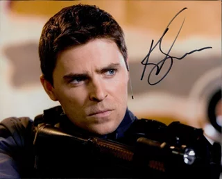 Kavan Smith autograph