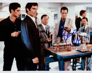 Benicio Del Toro autograph