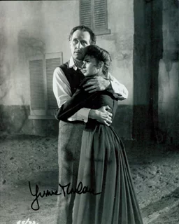 Yvonne Monlaur autograph