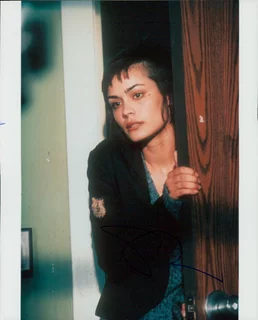 Shannyn Sossamon autograph