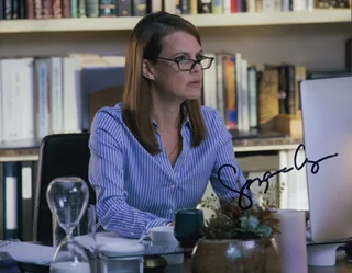 Suzanne Cryer autograph