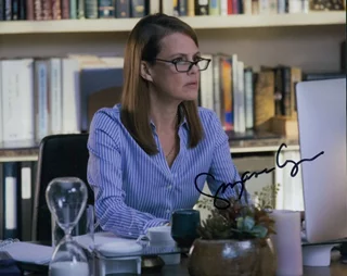 Suzanne Cryer autograph