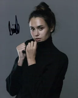 Camilla Wolfson autograph