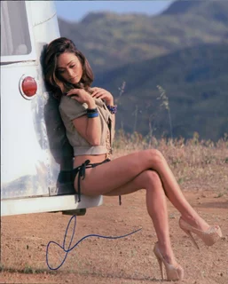 Cara Santana autograph