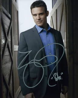Eddie McClintock autograph