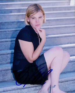 Clea DuVall autograph